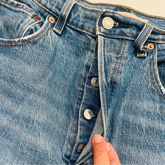 Levi’s Ribcage Ankle Jeans - Picture 9 of 10